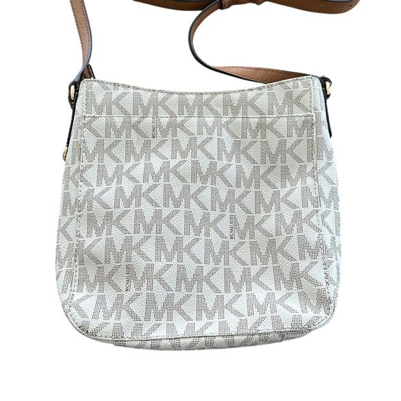 Michael Kors Hamilton Travel Messenger Crossbody Bag and matching wallet - Picture 4 of 10